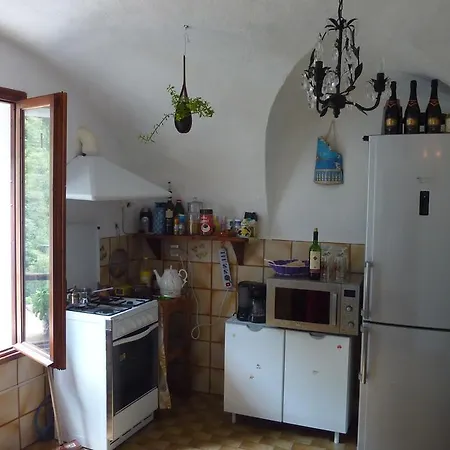 Isolabona Apartment *