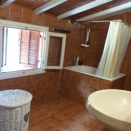 Isolabona Apartment *